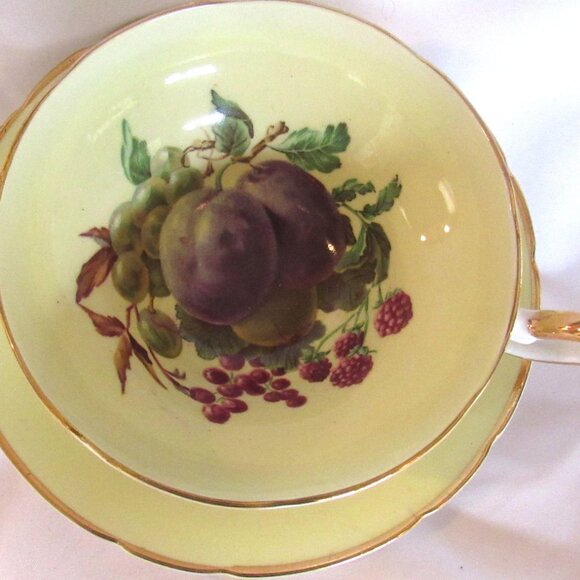 Regency Tea Cup and Saucer, Fabulous Hand Painted Fruit, Gold Gilt, Yellow  I243 - Picture 2 of 5